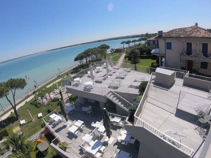 Exterior & Views 2, Hotel Ca' Serena, Brescia