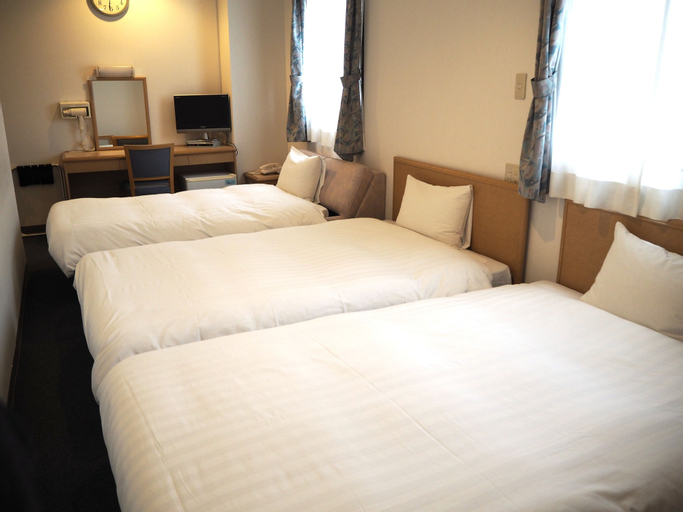 Bedroom 4, Hotel Green Mark, Sendai