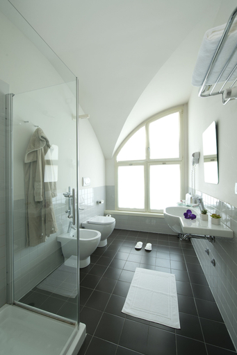 Bathroom 5, Hotel delle Fiere, Como