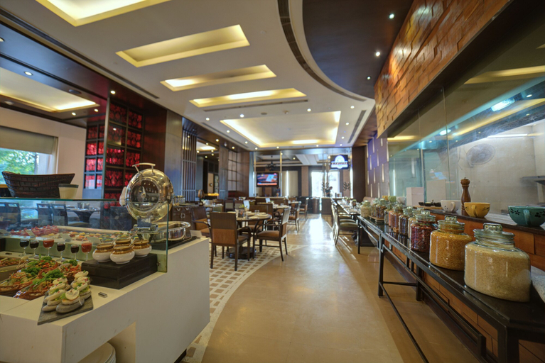 Food & Drinks 5, Goldfinch Hotel Delhi NCR, Faridabad
