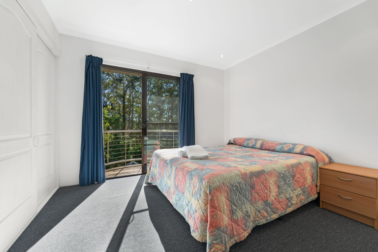 Bedroom 3, Avoca Beach Hotel, Gosford - East