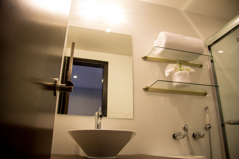 Bathroom 4, Hotel Ojos del Rio, Panamá