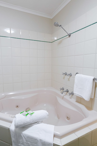 Bathroom 3, Barkly Motorlodge, Ballarat - Central