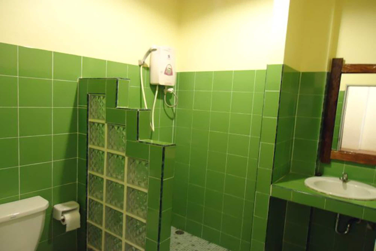 Bathroom 3, Koh Chang Hut Hotel, Koh Chang