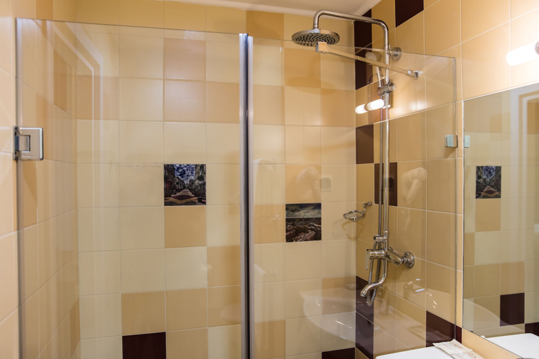 Bathroom 3, Topos Congress-Hotel, Aksayskiy rayon