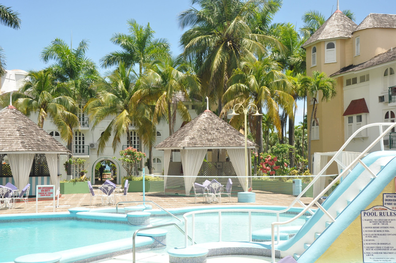 Sport & Beauty 5, Ocho Rios Sandcastles Ocean View Fantastic Location Sleeps 4