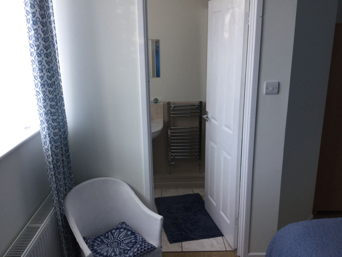 Others 5, Lakeside Guest House, Dorset