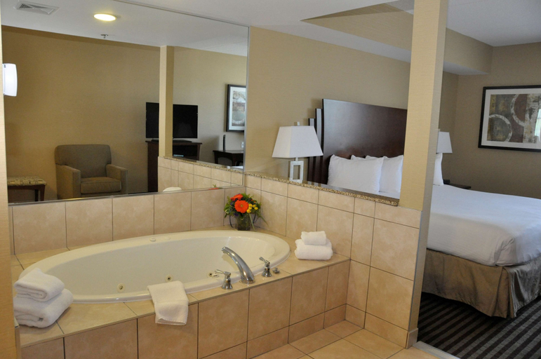 Bathroom 4, Best Western Plus Barrie, Simcoe