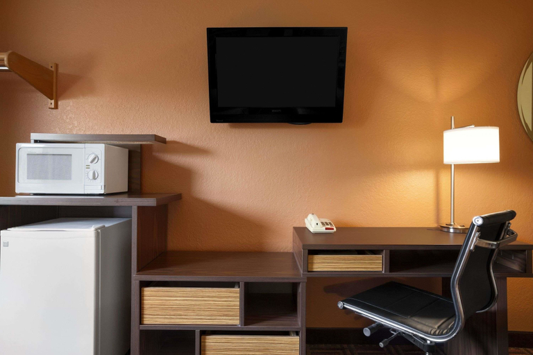 Others 5, Super 8 by Wyndham Fairview Heights-St. Louis, Saint Clair
