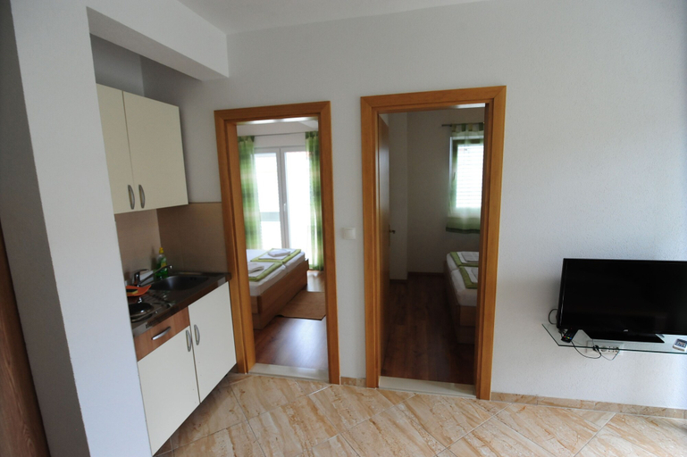 Bedroom 2, Appartments Knezevic, Makarska