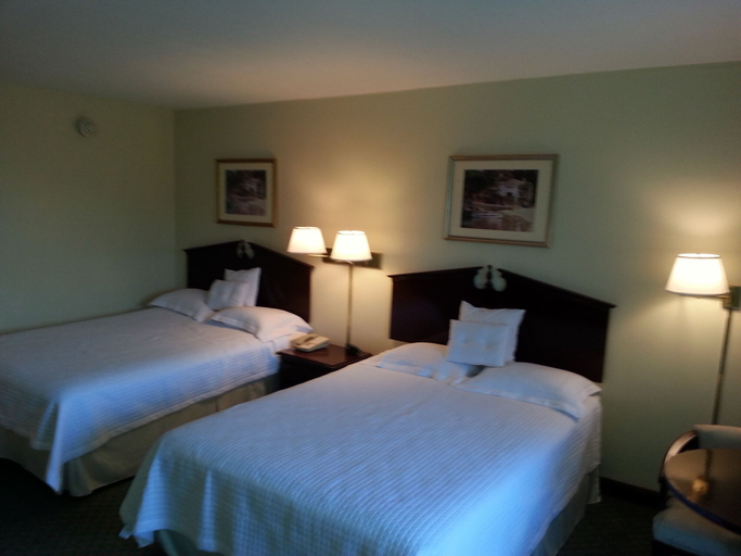 Bedroom 4, Chateaubleau Hotel, Miami-Dade