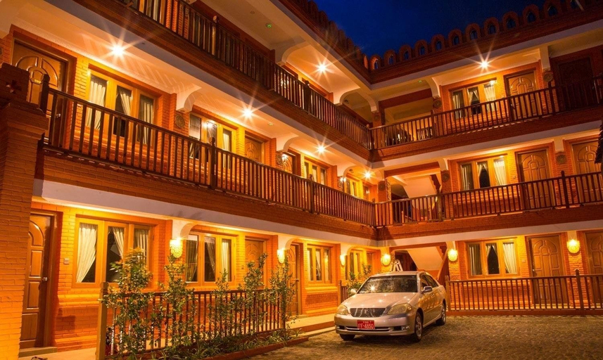 Exterior & Views