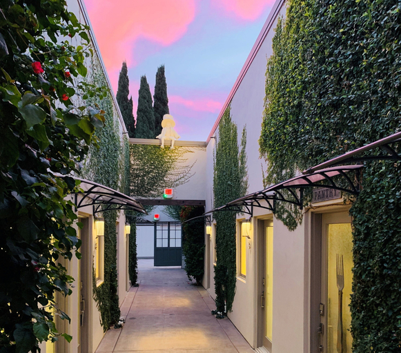 Exterior & Views 2, R Inn Napa, Napa
