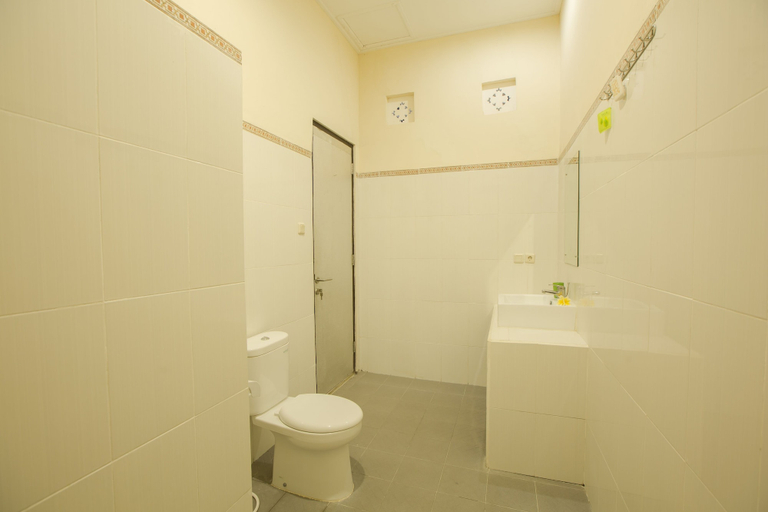 Bathroom 4, Wingsu Guest House, Badung