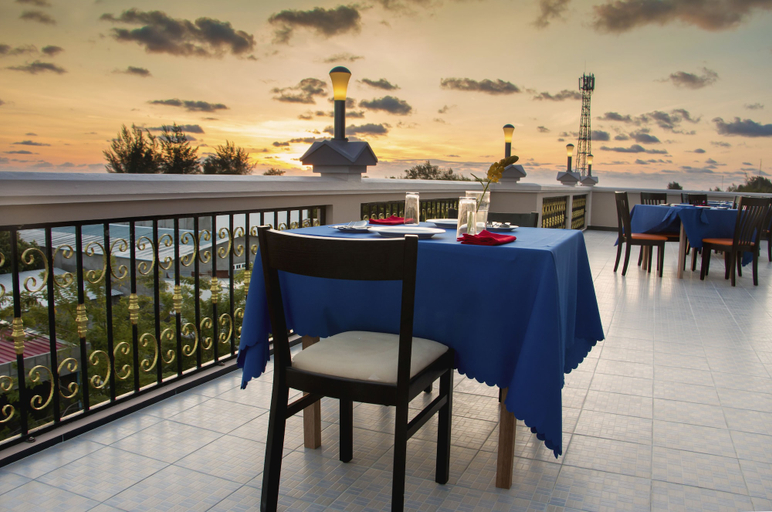 Food & Drinks, Abuharee Grand