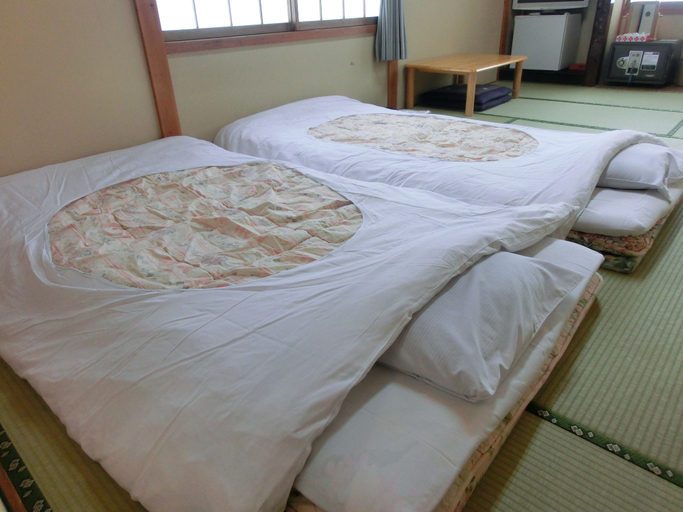 Bedroom 3, Minshuku Iwatakan, Takayama