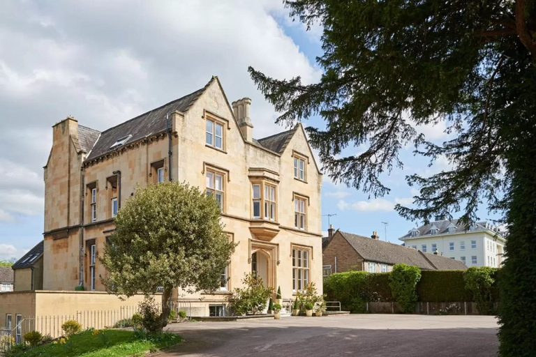 Exterior & Views 2, Cotswold Grange, Gloucestershire