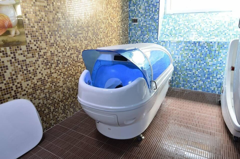 Bathroom 4, Borjomi Palace, Borjomi