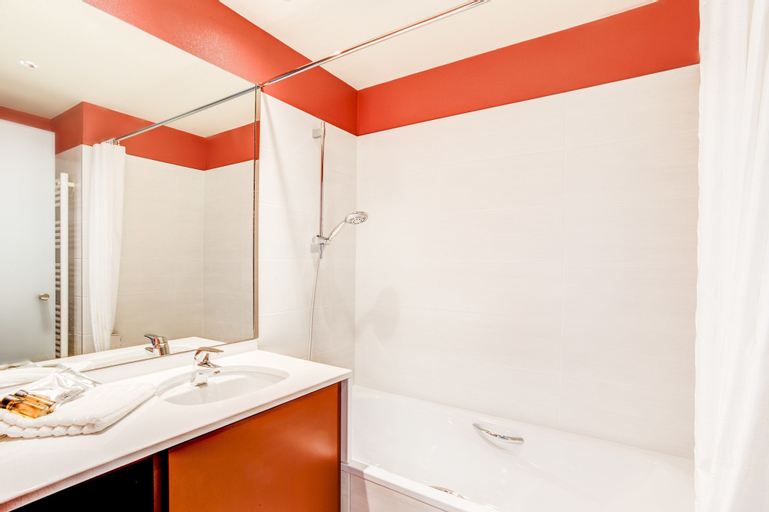 Bedroom 4, Hôtel ParKest, Rhône