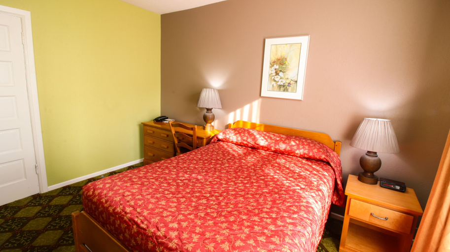 Bedroom 4, James Bay Inn Hotel & Suites, Capital