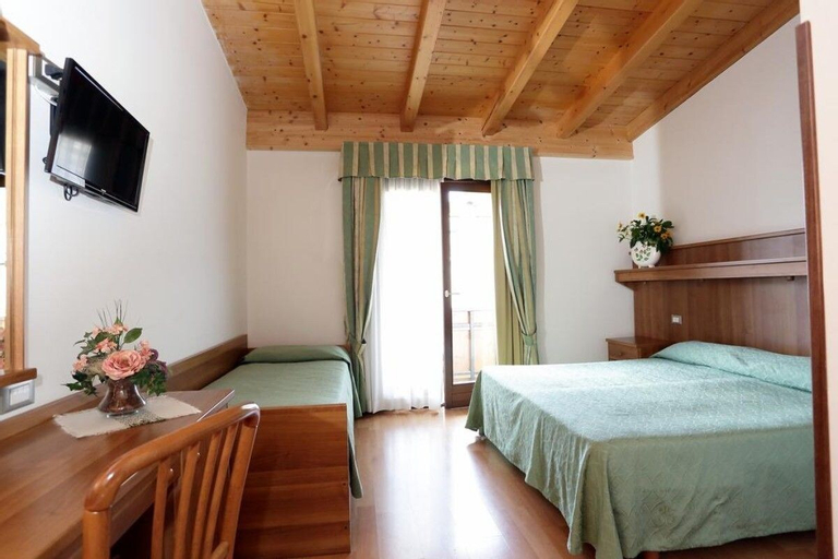 Bedroom 2, Al Sole Albergo Ristorante, Udine