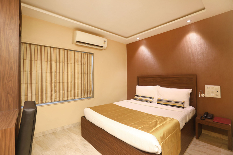 Bedroom 4, Mumbai Metro - The Executive Hotel, Mumbai Suburban