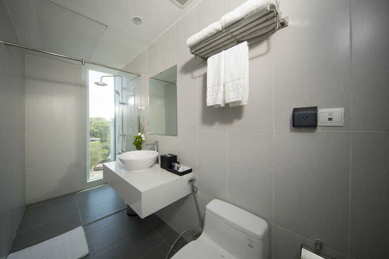 Bathroom 4, Cititel Parkview Saigon Hotel, District 1