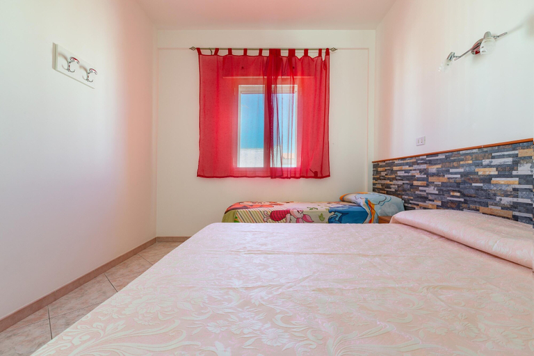 Room 4, 1930 Residence La Primula, Taranto
