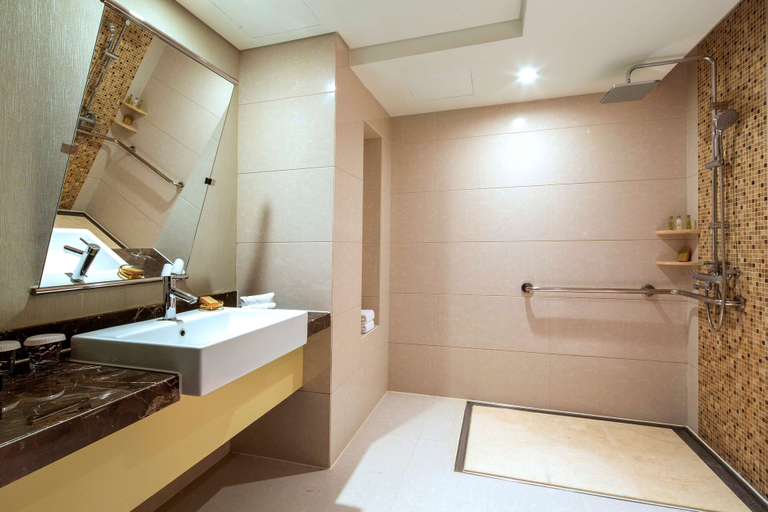 Bathroom 5, DoubleTree by Hilton Hotel Chongqing North, Chongqing