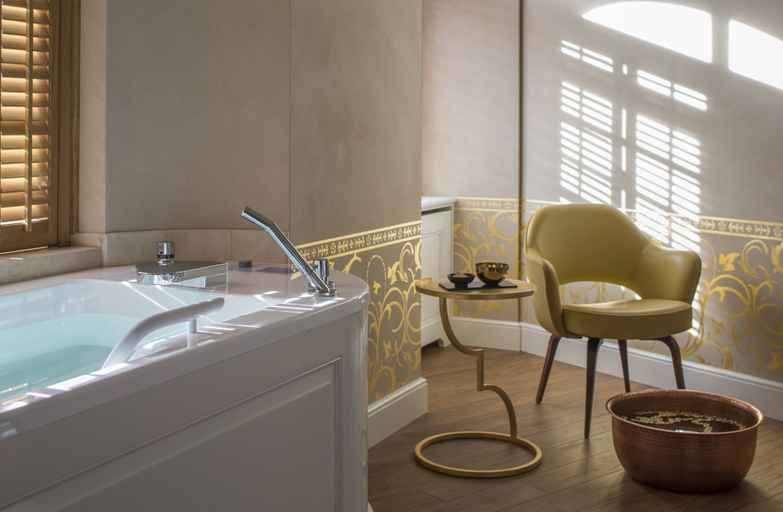 Bathroom 5, Four Seasons Hotel Prague, Praha 1