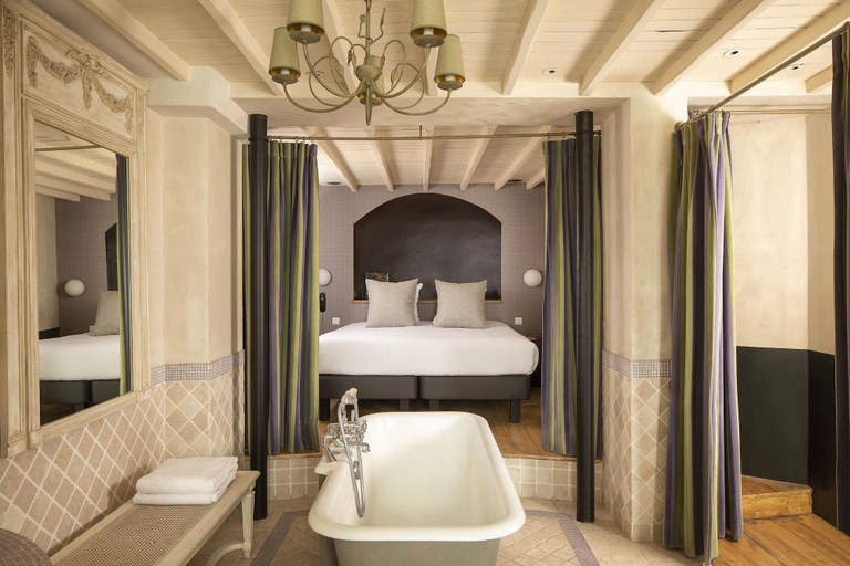 Bedroom 2, Hotel Elysees Regencia, Paris