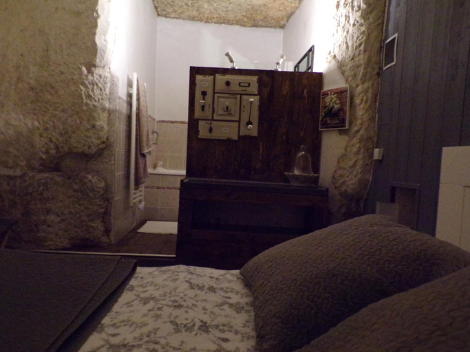 Bedroom 4, Les Troglos de Beaulieu, Indre-et-Loire