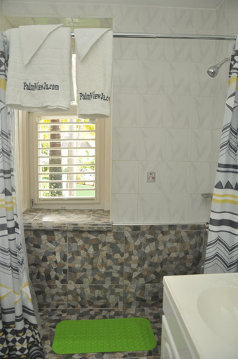 Bathroom 3, Ocho Rios Sandcastles Ocean View Fantastic Location Sleeps 4