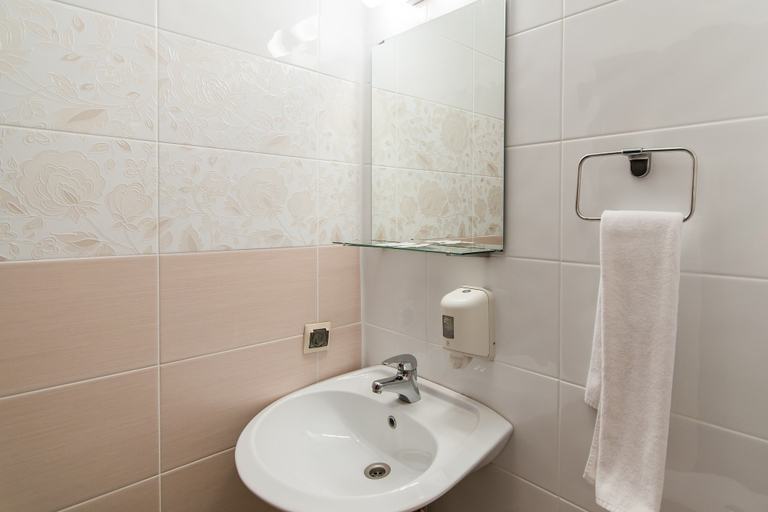 Bathroom 3, Hotel Orion, Nizhniy Novgorod gorsovet