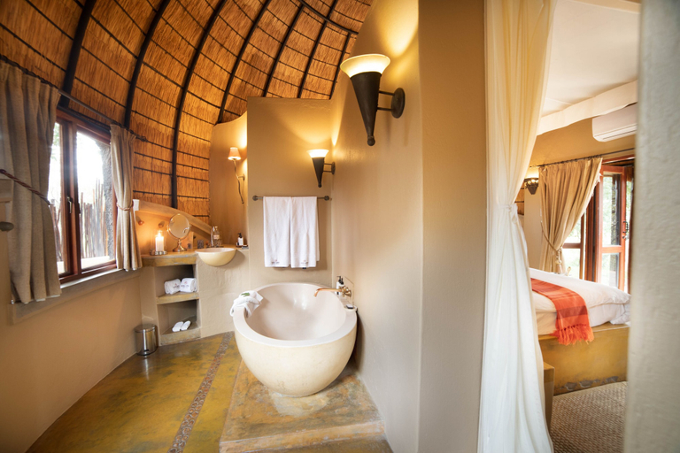 Bathroom 5, Hoyo Hoyo Safari Lodge, Ehlanzeni