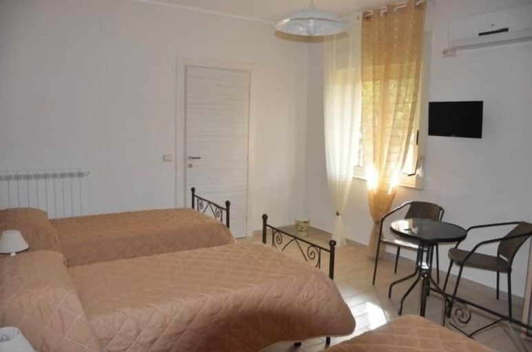 Bedroom 4, Villa Rahal, Agrigento