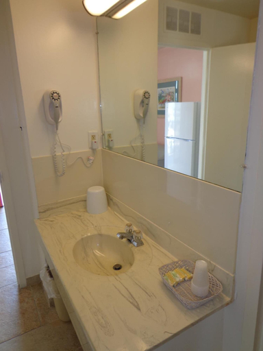 Bathroom 4, Beach Terrace Motor Inn, Cape May