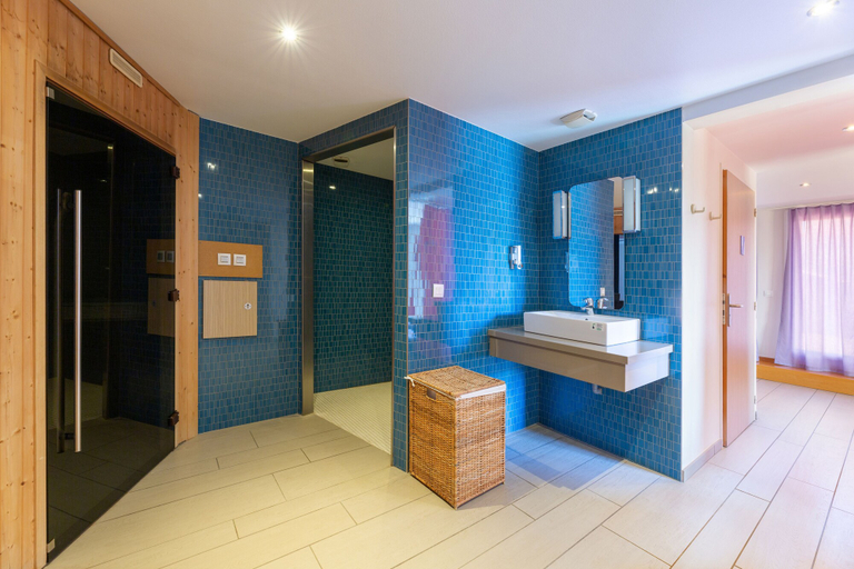 Bathroom, Pierre & Vacances Résidence premium Haguna, Pyrénées-Atlantiques