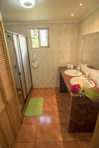 Bathroom 5, Cabañas Henua Iti, ísla de Pascua