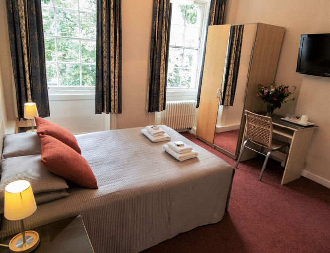 Bedroom 3, Euro Hotel, London