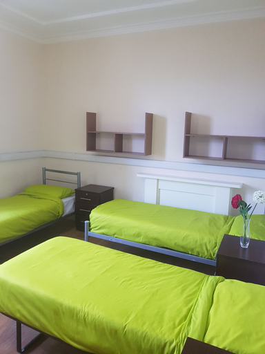 Bedroom 3, Bowden Court - Hostel, London