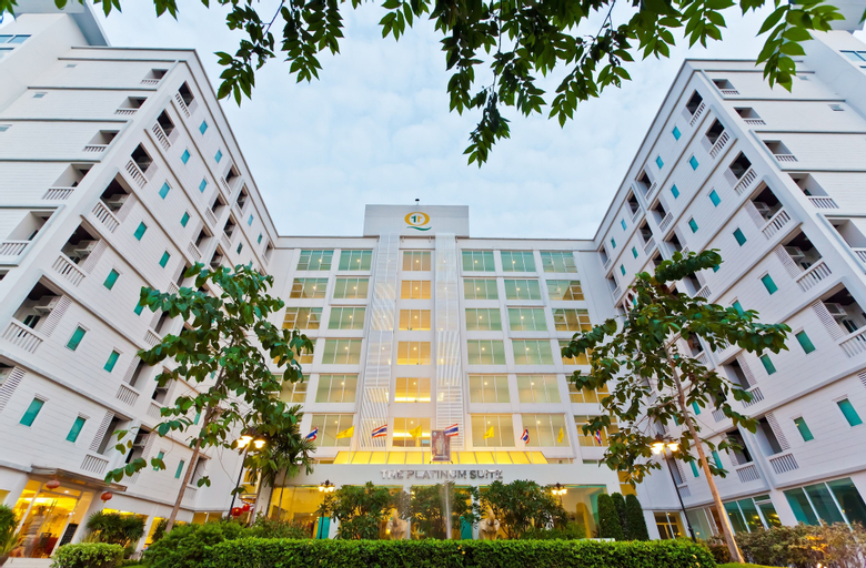 Exterior & Views 2, The Platinum Suite, Suan Luang