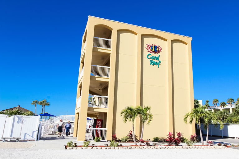 Exterior & Views 2, Coral Reef Beach Resort, Pinellas
