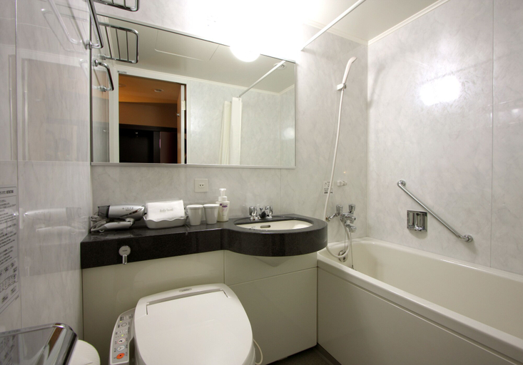 Bathroom 4, International Hotel Ube, Ube