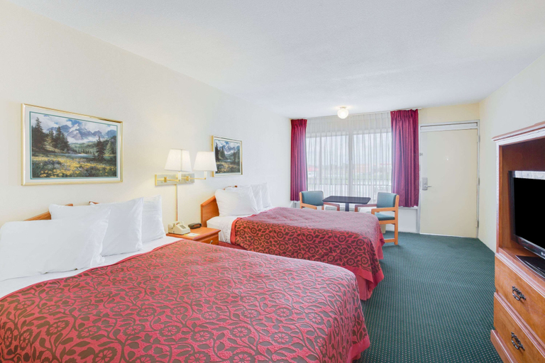 Bedroom 5, Days Inn by Wyndham Newport, Jackson