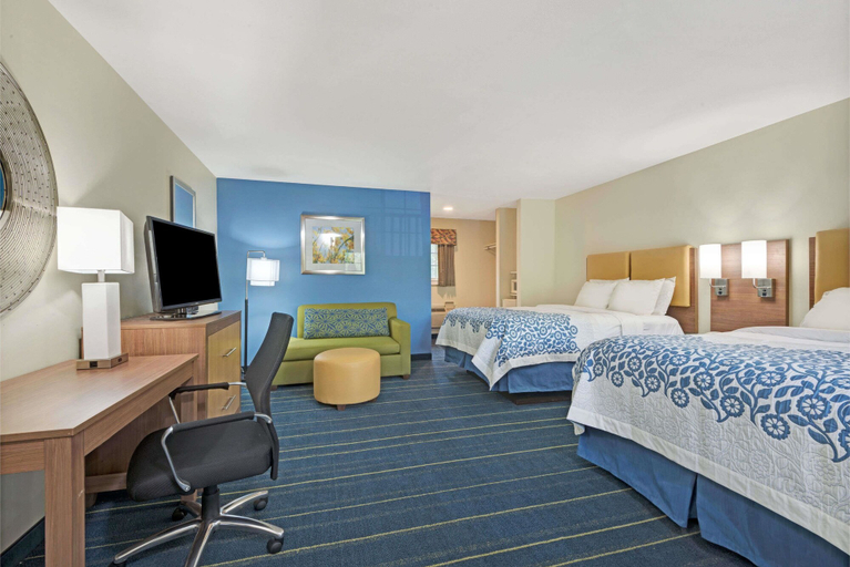 Bedroom 2, Days Inn by Wyndham Ridgefield, Fairfield