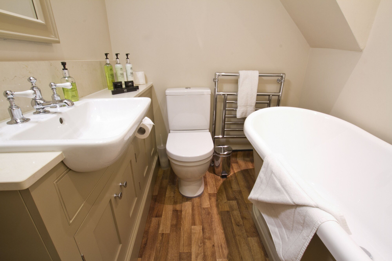 Bathroom 4, The Chapter House, Wiltshire