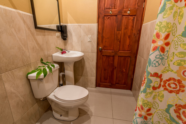 Bathroom 3, Sea Towers Hotel, Talamanca