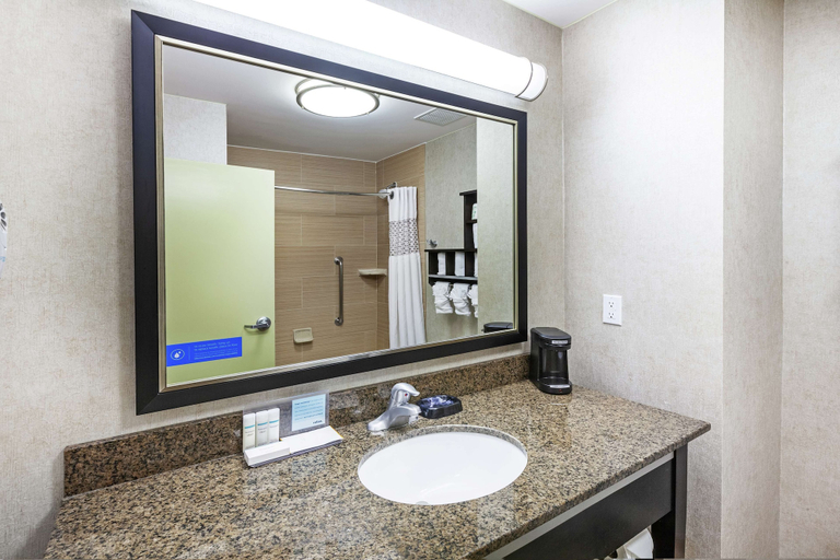 Bathroom 4, Hampton Inn & Suites Houston/League City, Galveston