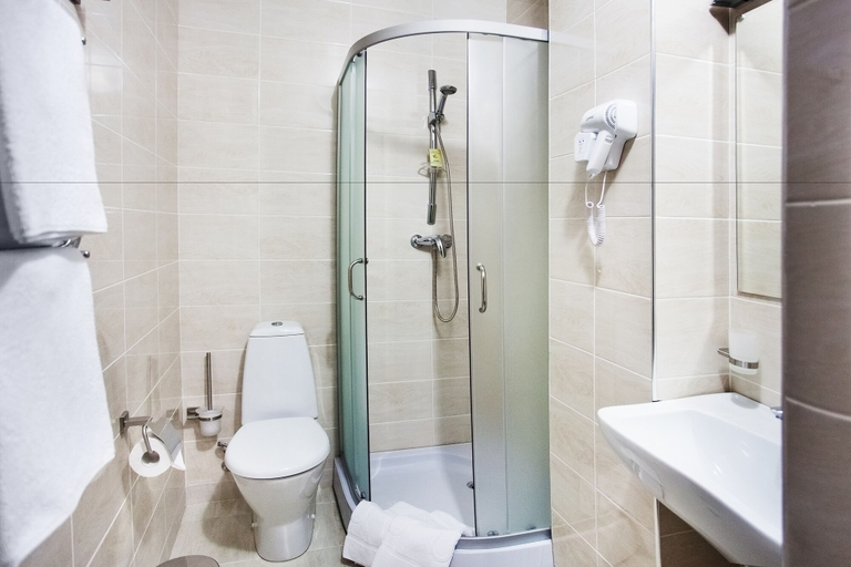 Bathroom 3, City & Business Hotel, Mineral'nye Vody